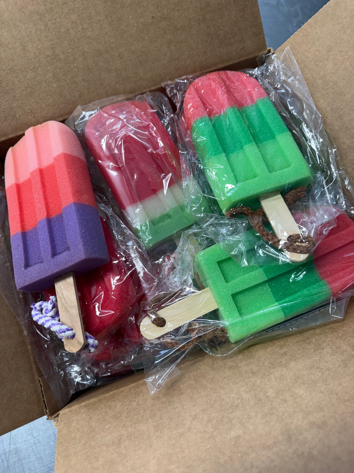 18 Popsicle Sponges